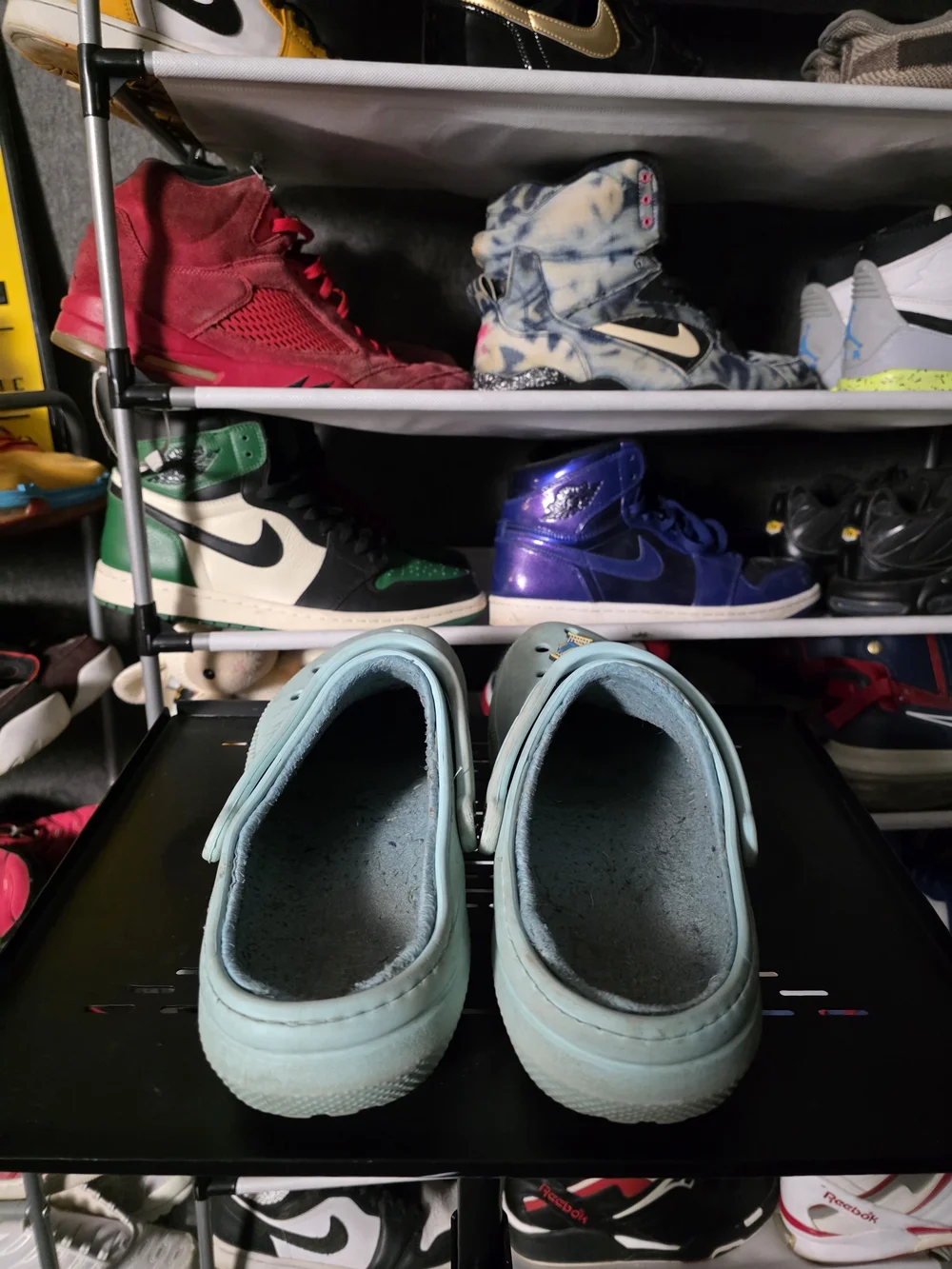 🔥 CROCS Men Size 12 Fur Lined Light Blue Slip-On Clogs with Jibbitz Charms